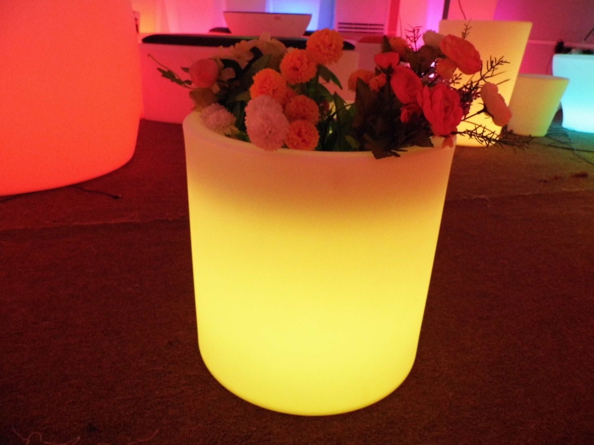 16-in Cylinder LED Planter Pot Light Outdoor, Large Rechargeable LED Flower Pot w/Remote, RGB Color Changing Light Up Planters Versatile Ice Bucket, Waterproof Illuminated Planter for Home Garden Yard